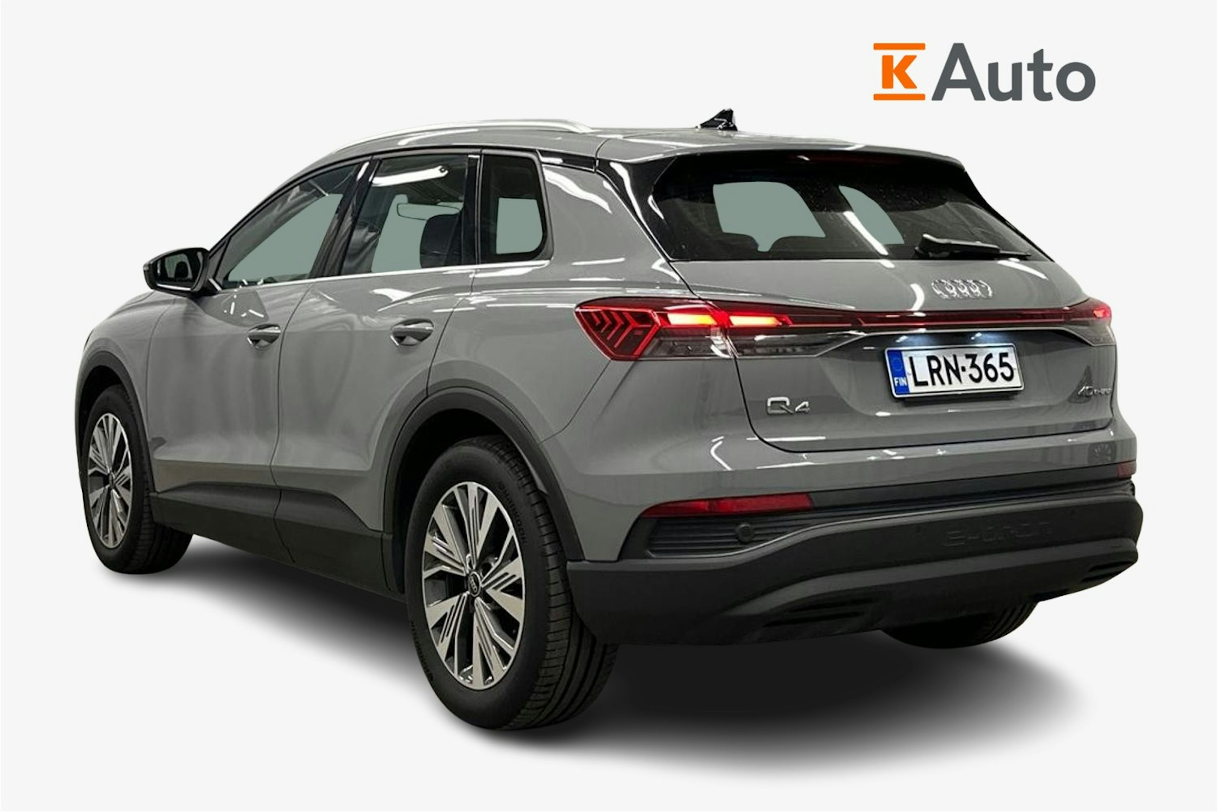 harmaa Audi Q4 e-tron 2024 kuva 2.