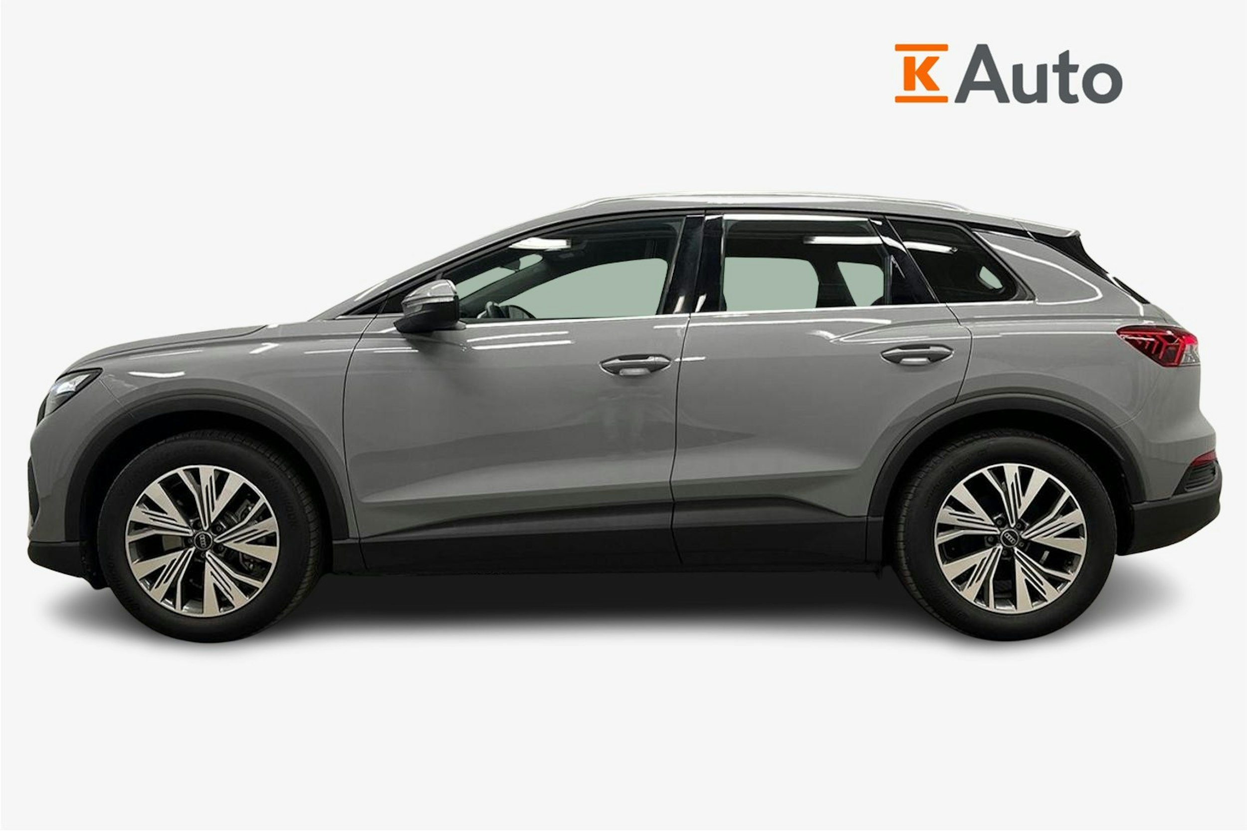harmaa Audi Q4 e-tron 2024 kuva 5.