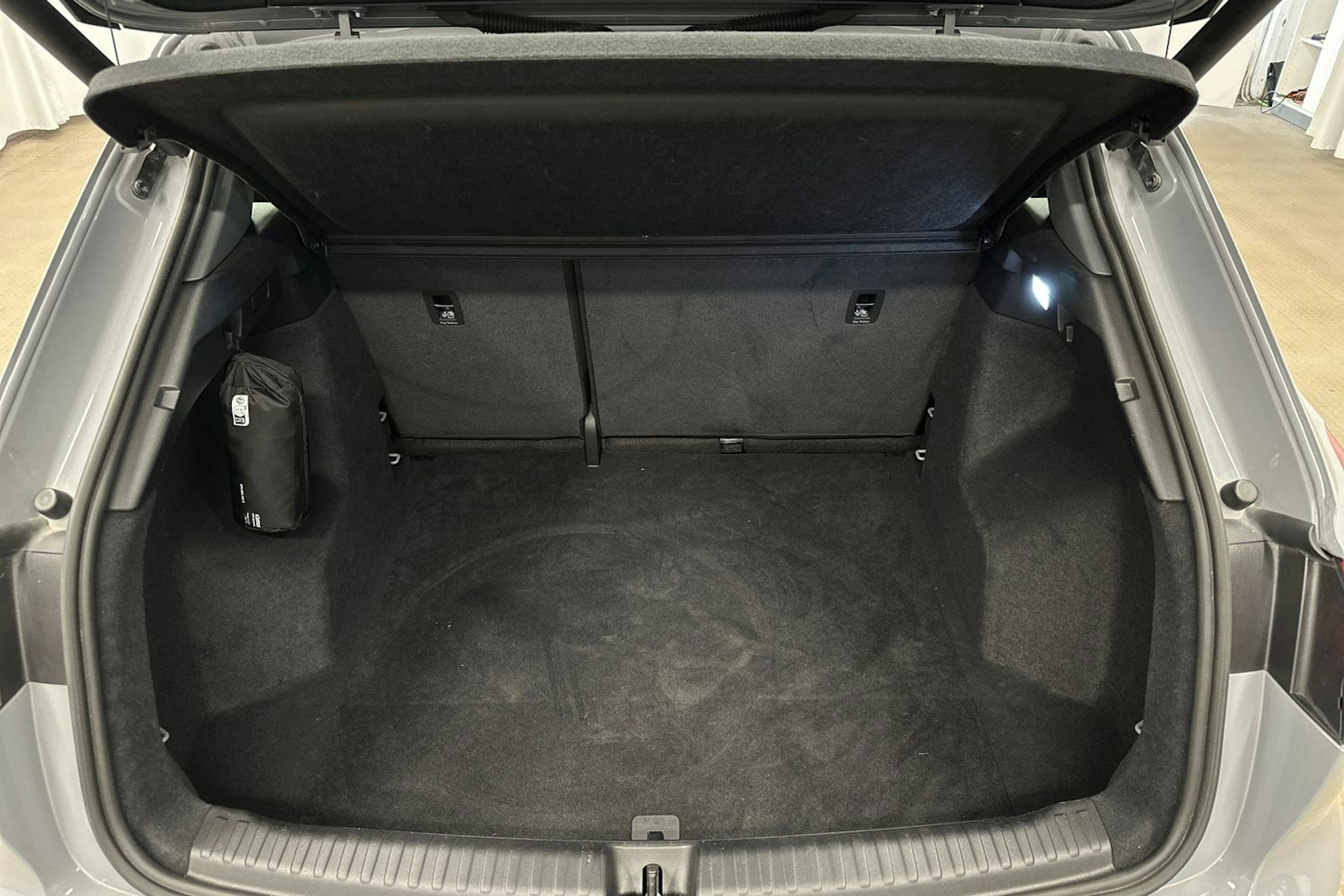 harmaa Audi Q4 e-tron 2024 kuva 11.