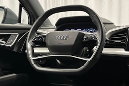 harmaa Audi Q4 e-tron 2024 kuva 14.