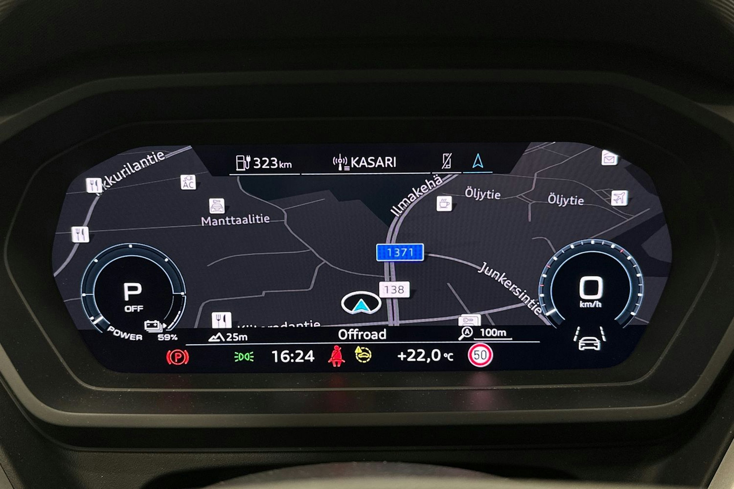 harmaa Audi Q4 e-tron 2024 kuva 18.