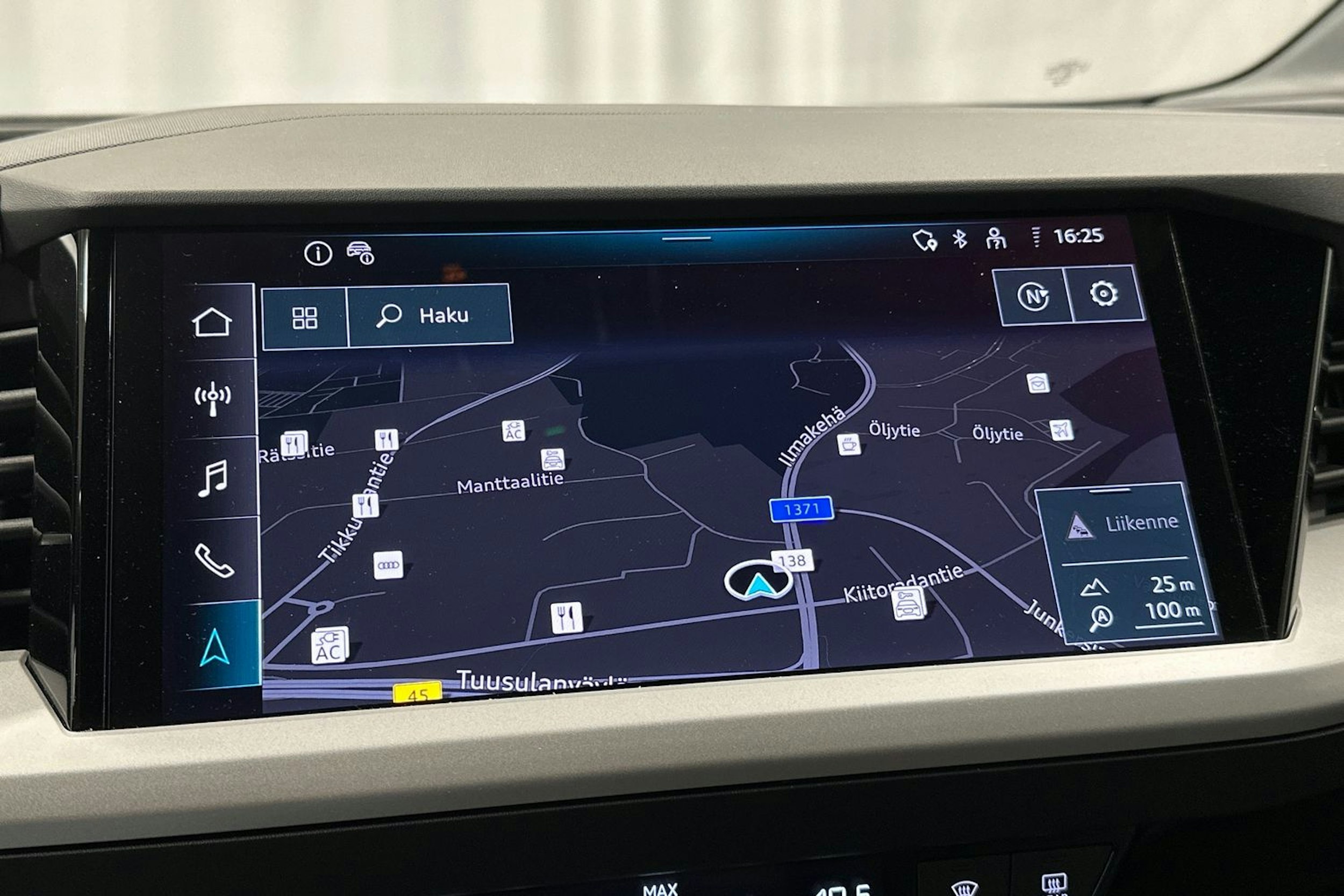 harmaa Audi Q4 e-tron 2024 kuva 20.