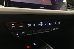 harmaa Audi Q4 e-tron 2024 kuva 26.