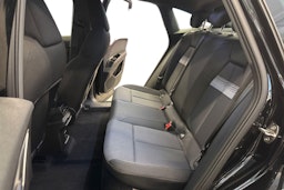 Musta Audi Q4 e-tron 2024 kuva 10.