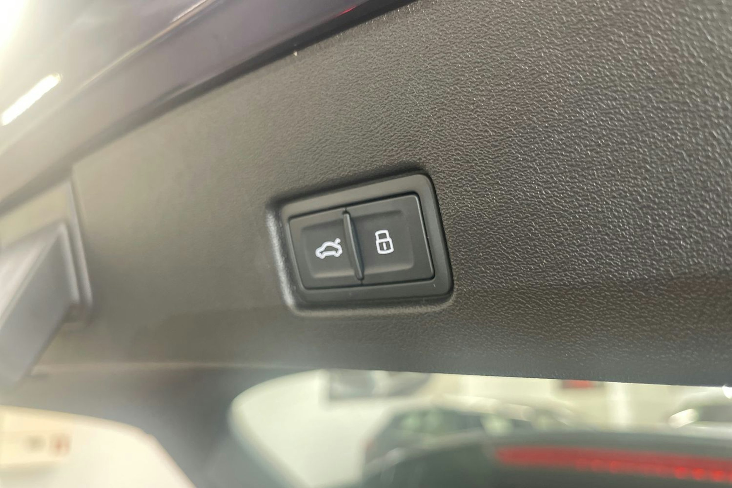 met. sininen Audi Q4 e-tron 2024 kuva 23.