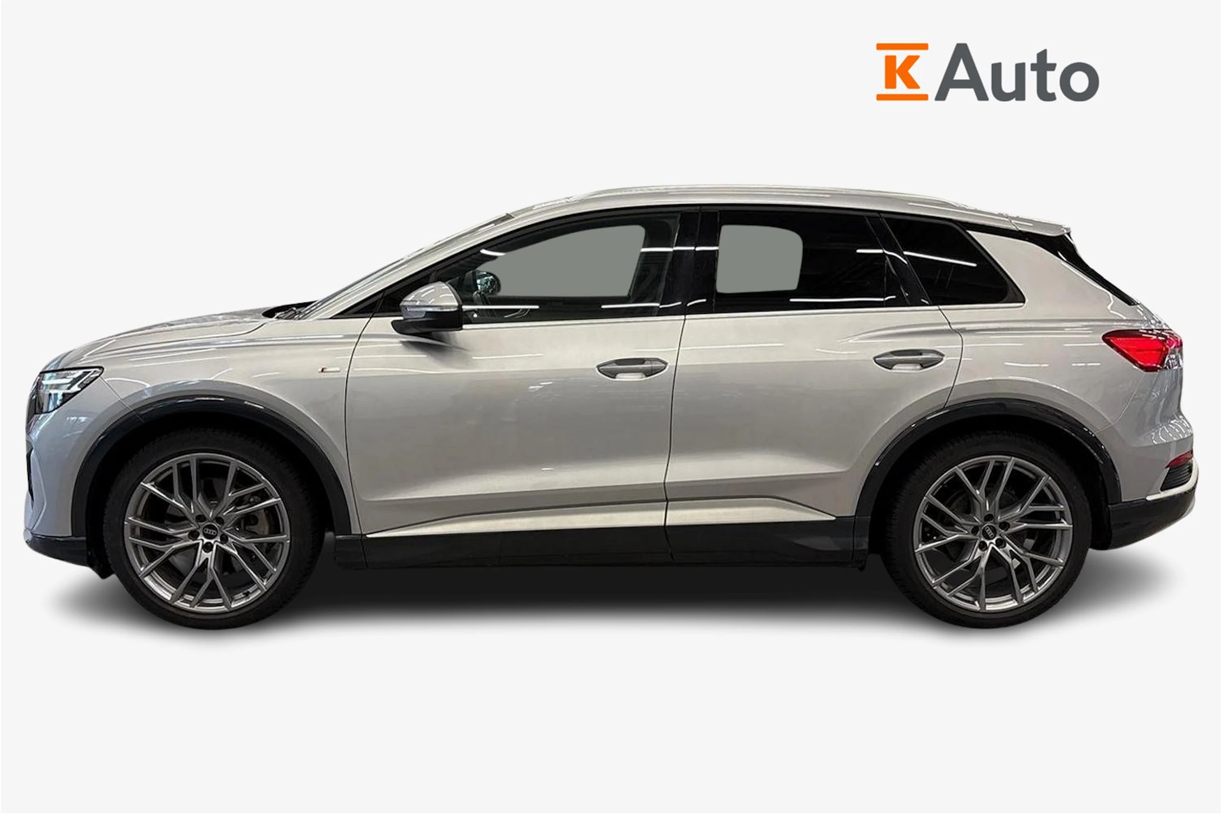 harmaa Audi Q4 e-tron 2024 kuva 5.