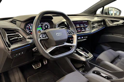 harmaa Audi Q4 e-tron 2024 kuva 6.