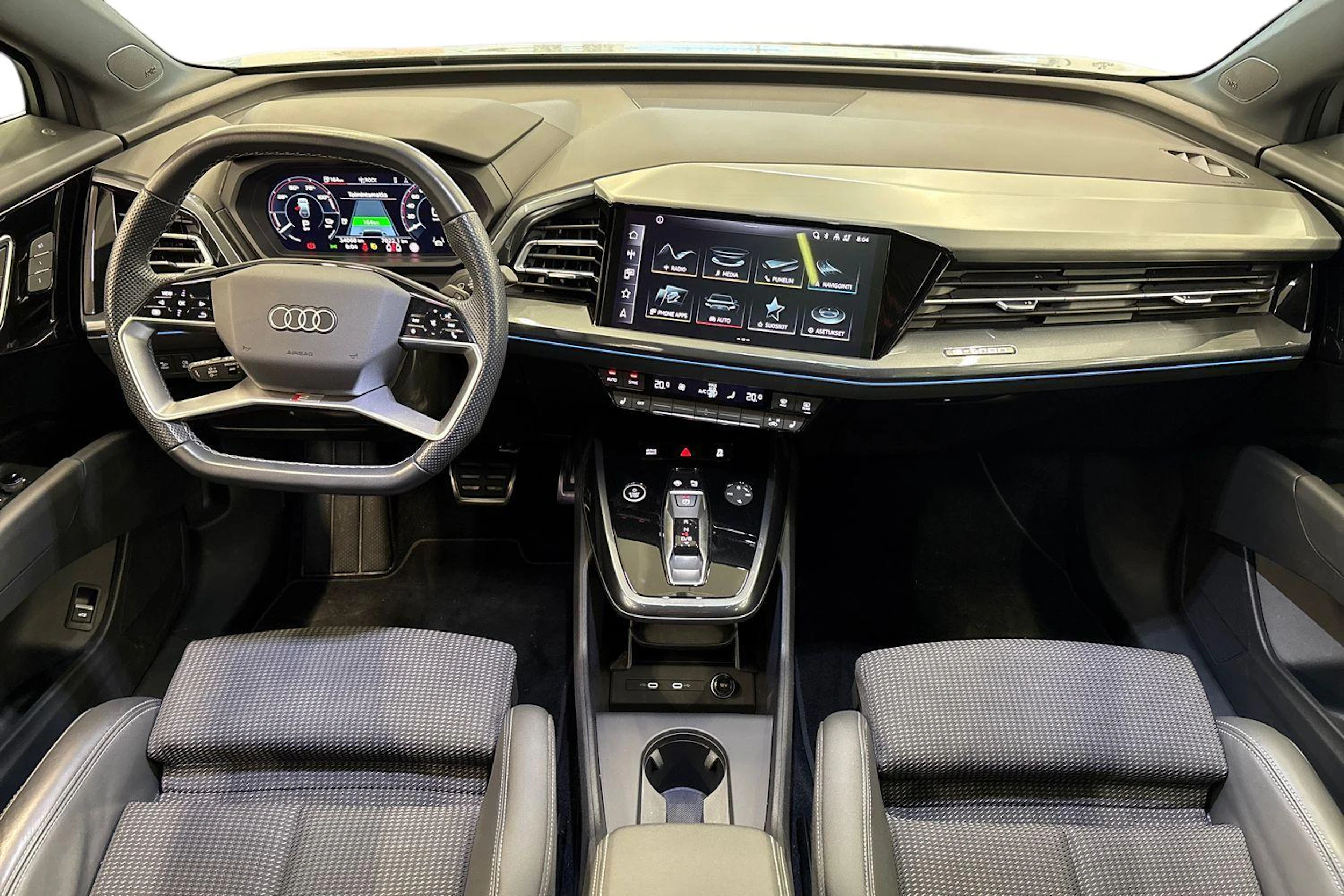 harmaa Audi Q4 e-tron 2024 kuva 7.