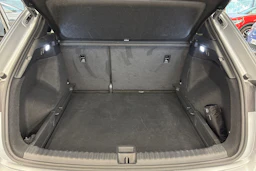 harmaa Audi Q4 e-tron 2024 kuva 17.
