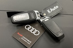 harmaa Audi Q4 e-tron 2024 kuva 30.