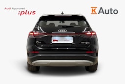 musta Audi Q4 e-tron 2024 kuva 3.