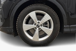 musta Audi Q4 e-tron 2024 kuva 9.