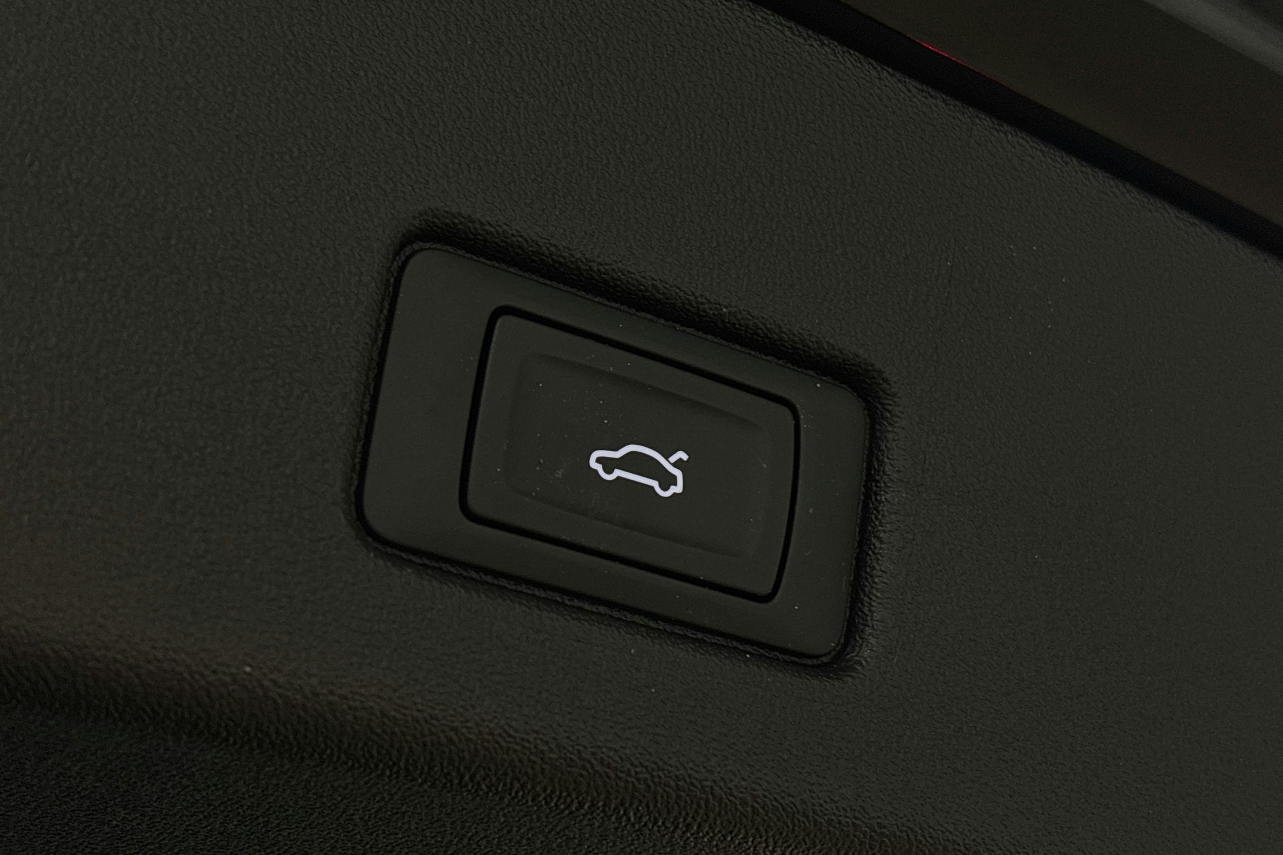 musta Audi Q4 e-tron 2024 kuva 12.