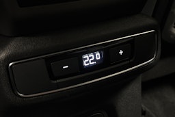 musta Audi Q4 e-tron 2024 kuva 13.