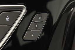 musta Audi Q4 e-tron 2024 kuva 16.