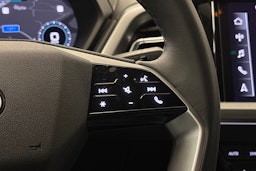 musta Audi Q4 e-tron 2024 kuva 20.