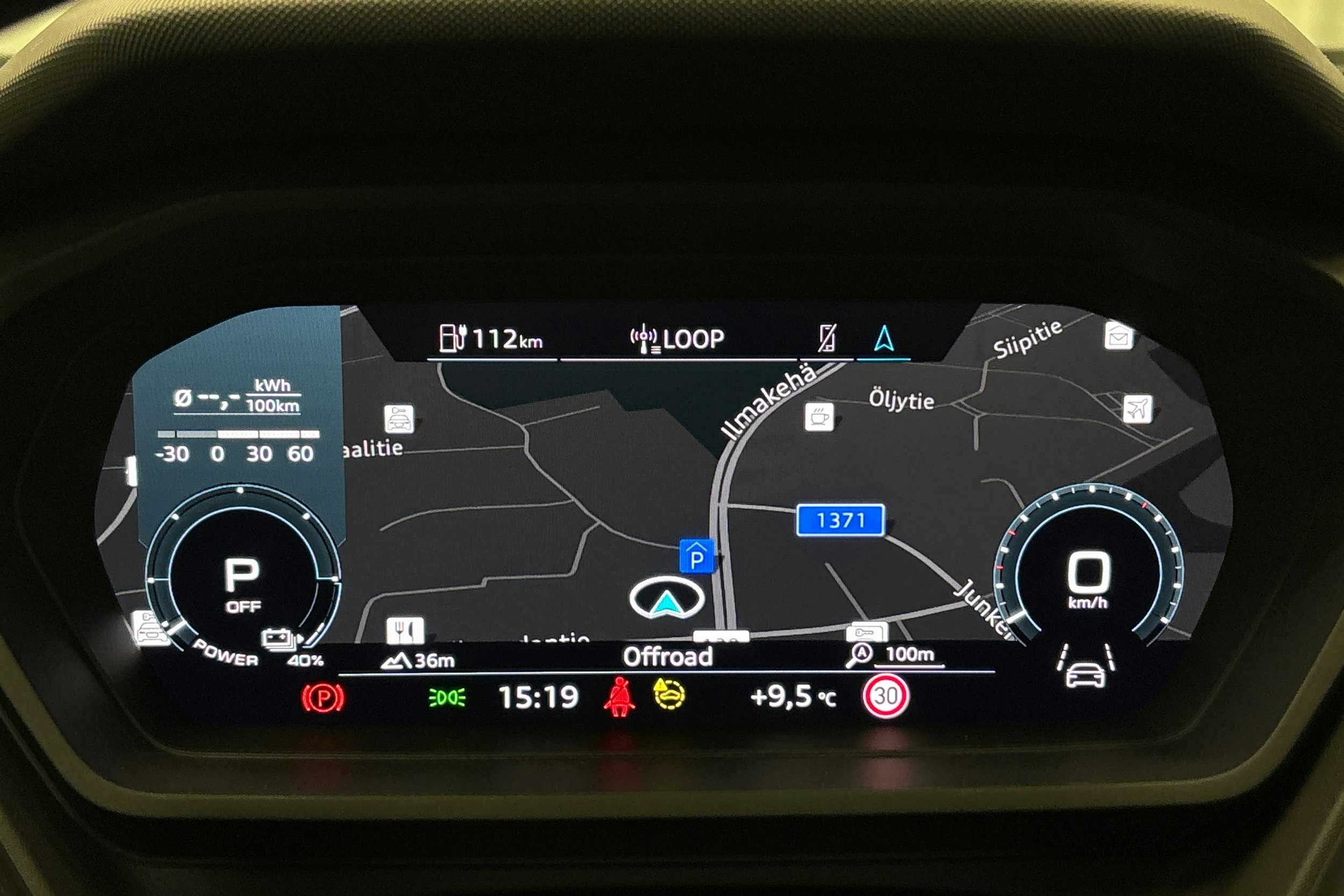 musta Audi Q4 e-tron 2024 kuva 22.