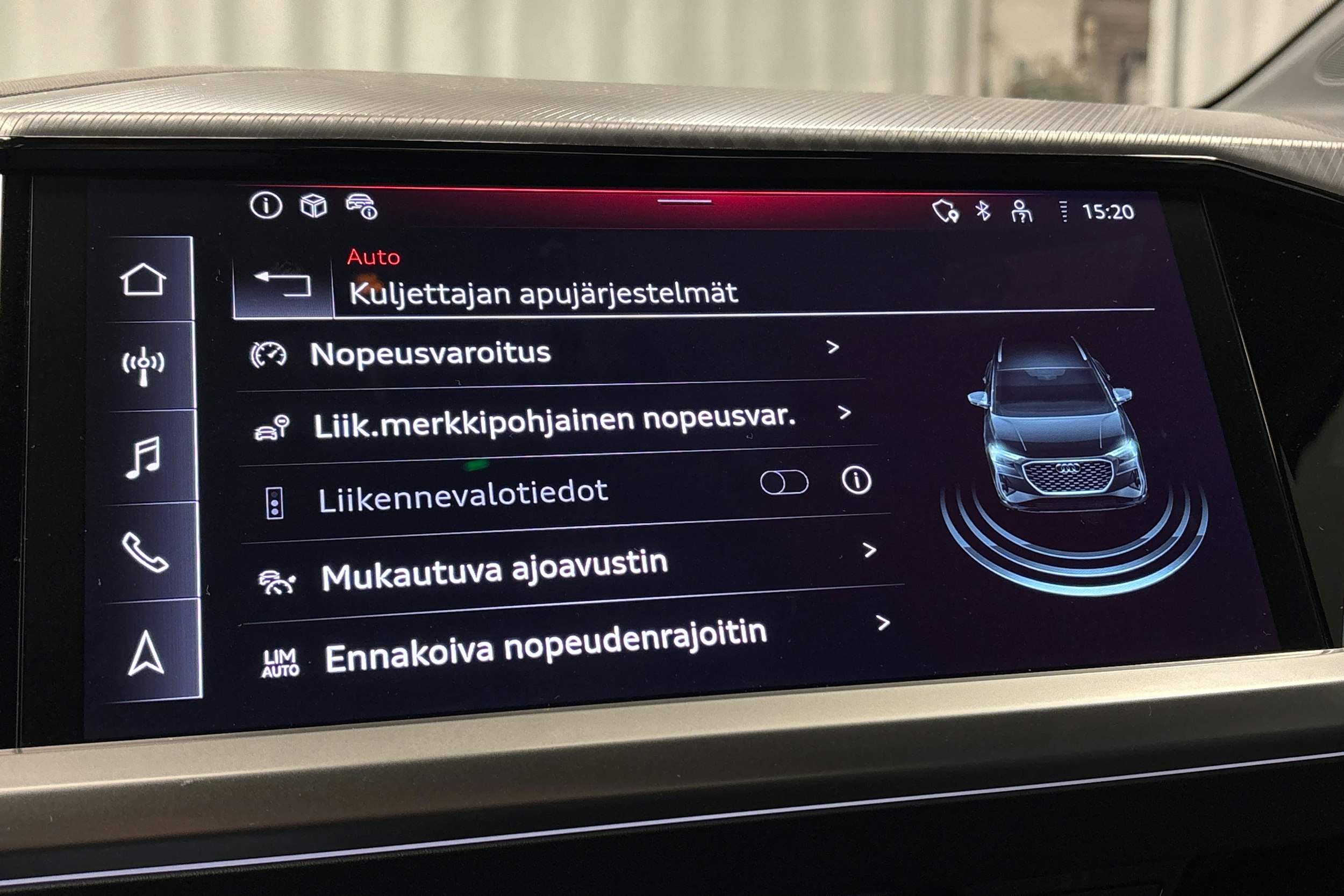 musta Audi Q4 e-tron 2024 kuva 27.