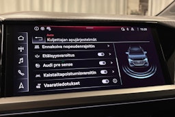 musta Audi Q4 e-tron 2024 kuva 28.