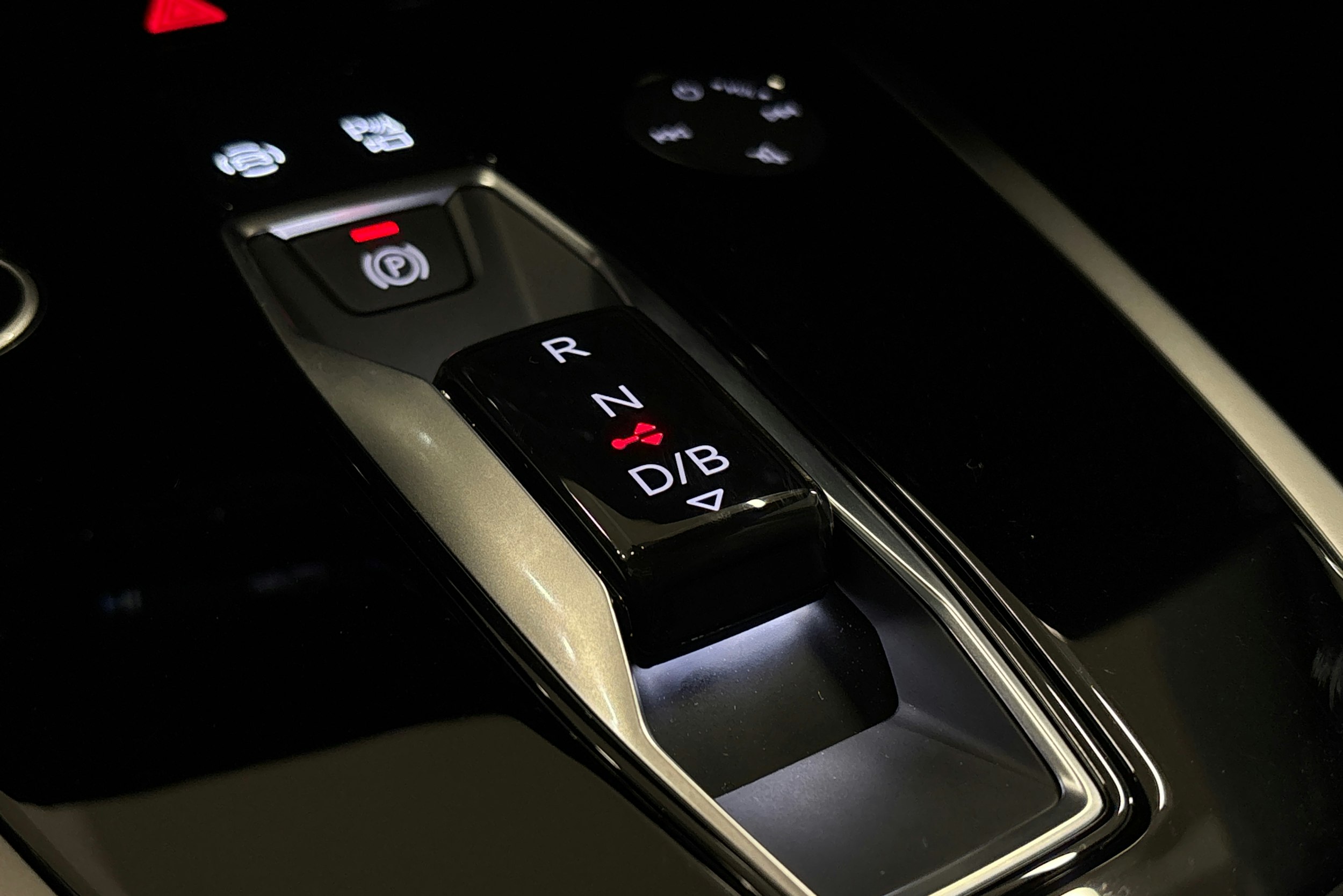 musta Audi Q4 e-tron 2024 kuva 32.