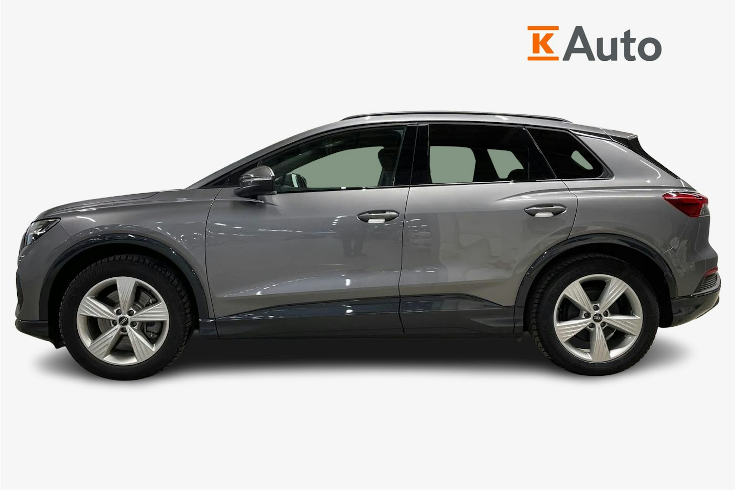 harmaa Audi Q4 e-tron 2024 kuva 5.