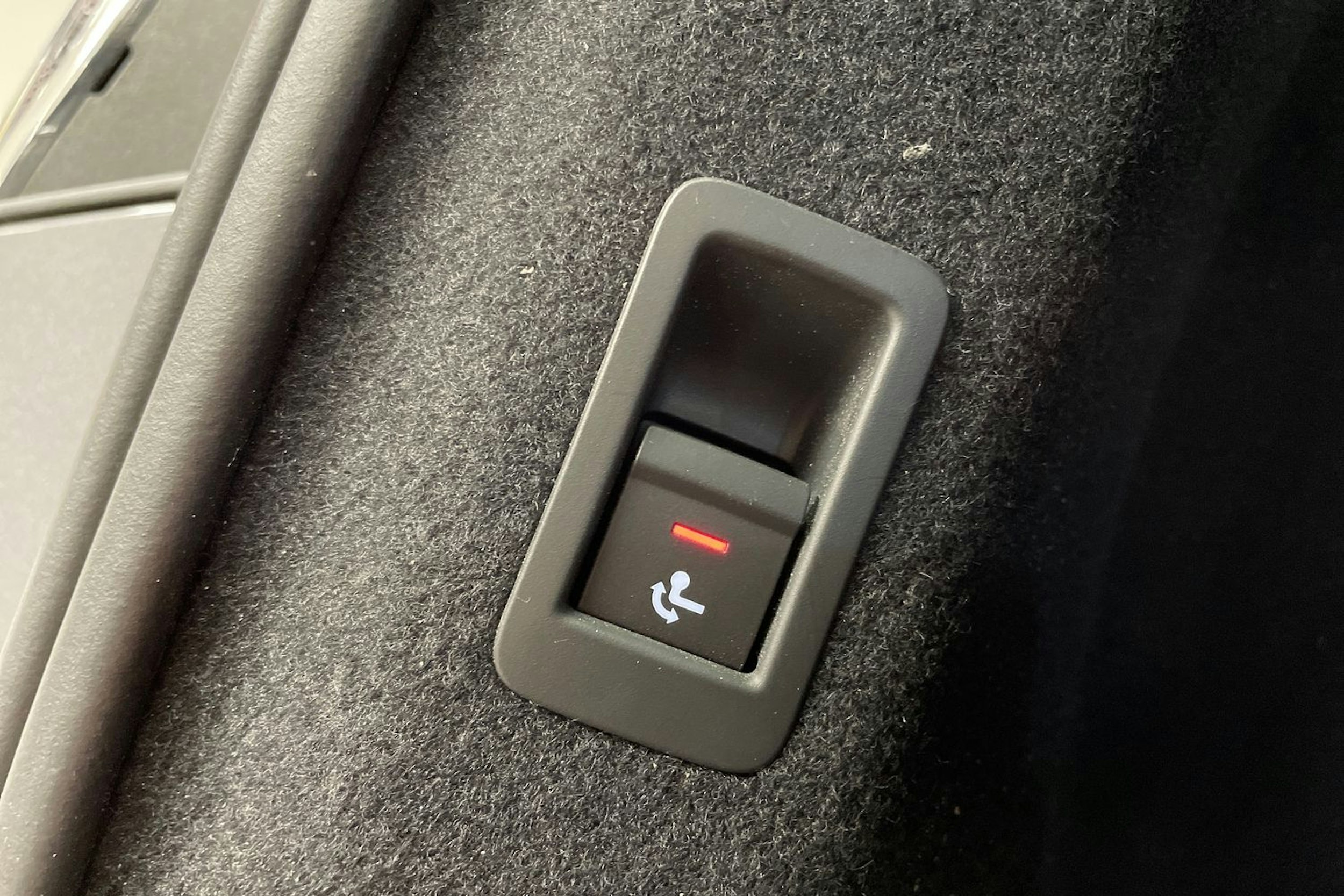 harmaa Audi Q4 e-tron 2024 kuva 13.