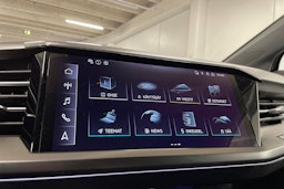 harmaa Audi Q4 e-tron 2024 kuva 16.