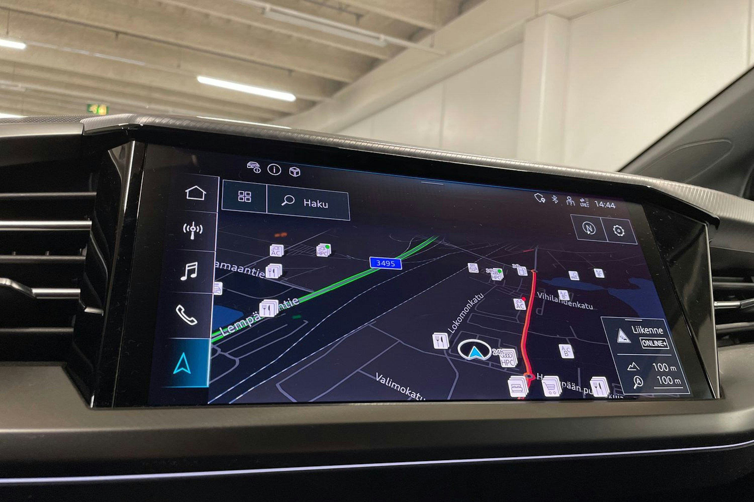 harmaa Audi Q4 e-tron 2024 kuva 20.