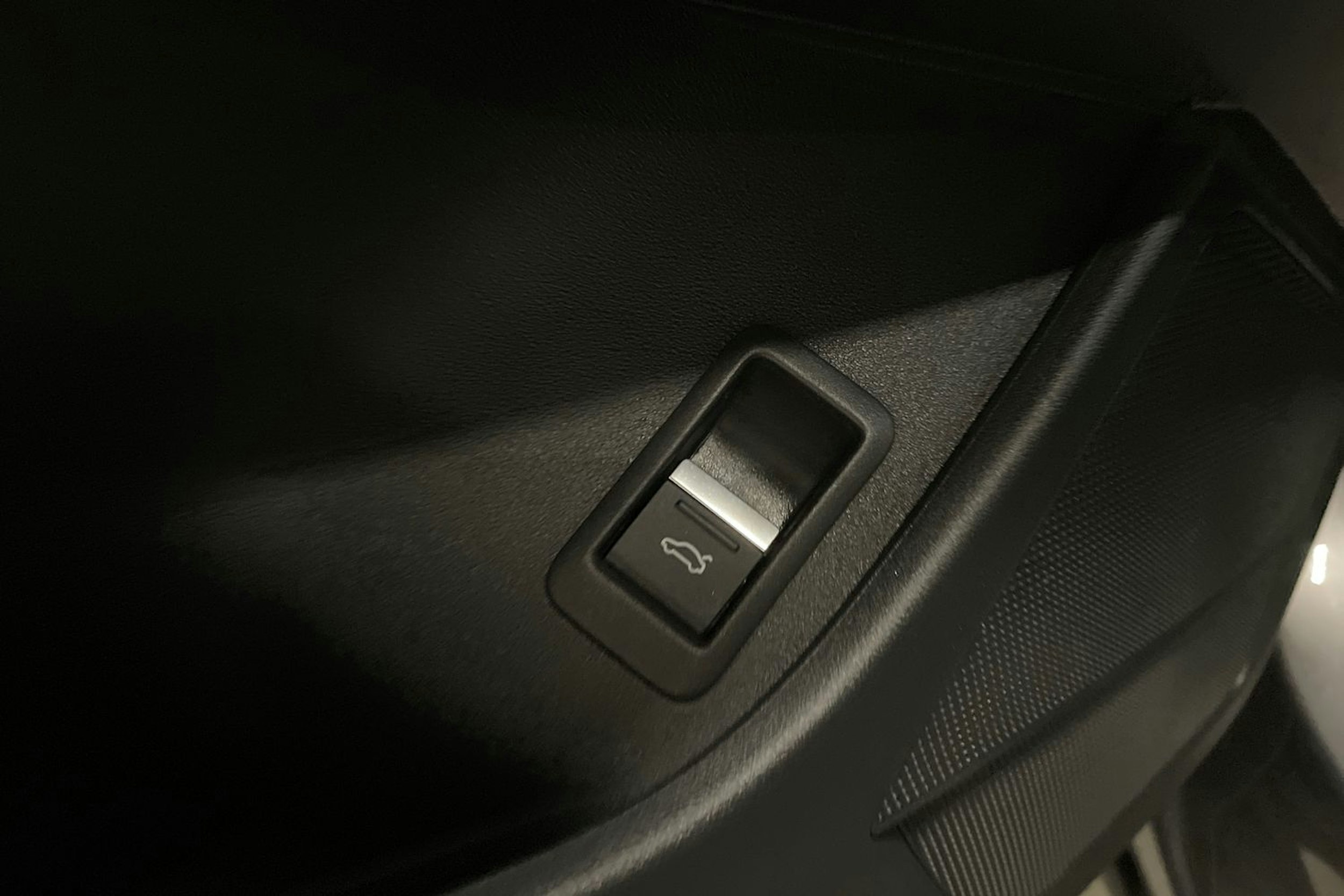 harmaa Audi Q4 e-tron 2024 kuva 26.