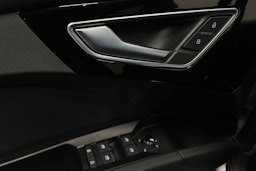 harmaa Audi Q4 e-tron 2024 kuva 27.