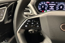 musta Audi Q4 e-tron 2024 kuva 14.