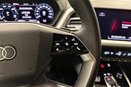 musta Audi Q4 e-tron 2024 kuva 15.