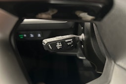 musta Audi Q4 e-tron 2024 kuva 16.