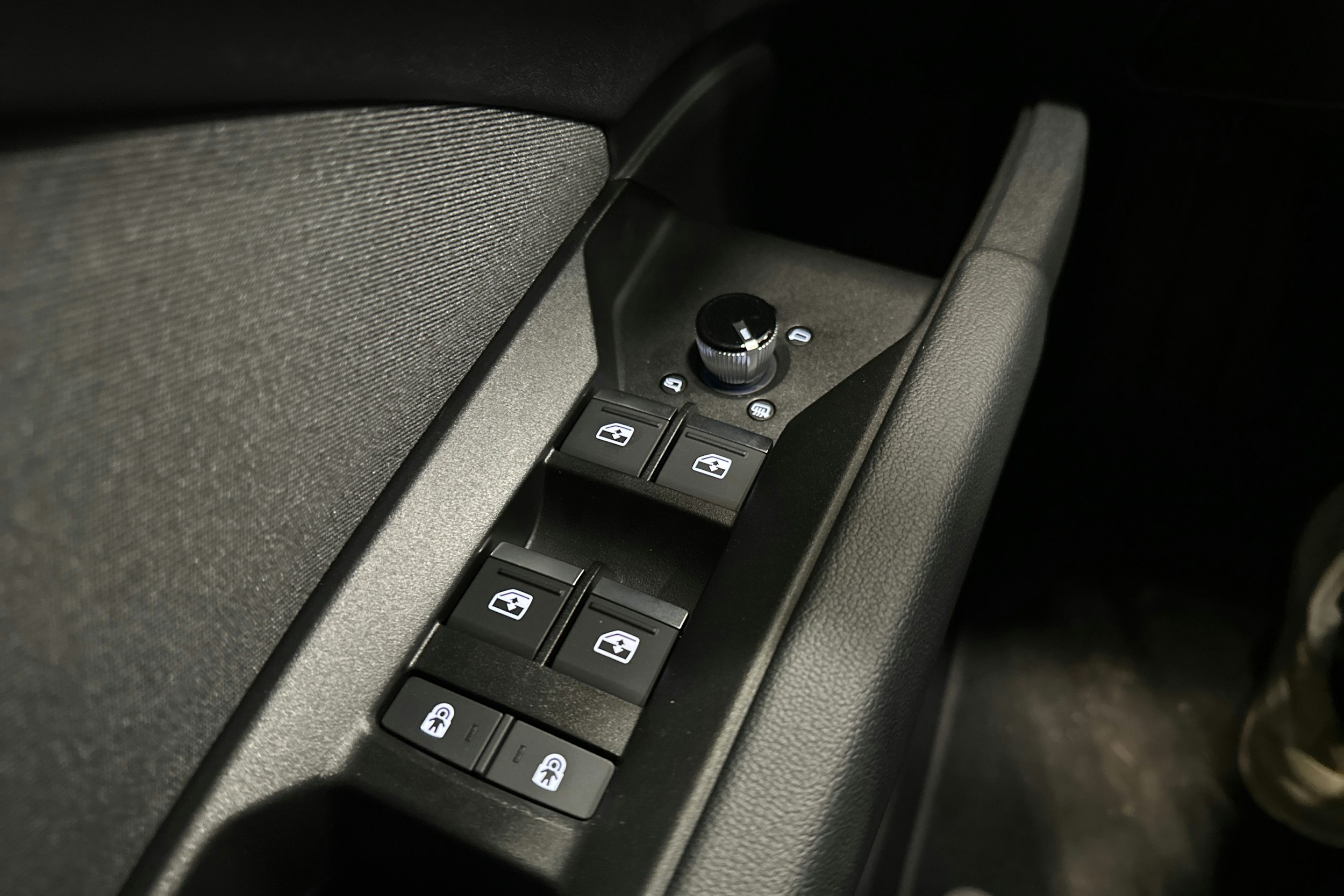 musta Audi Q4 e-tron 2024 kuva 19.