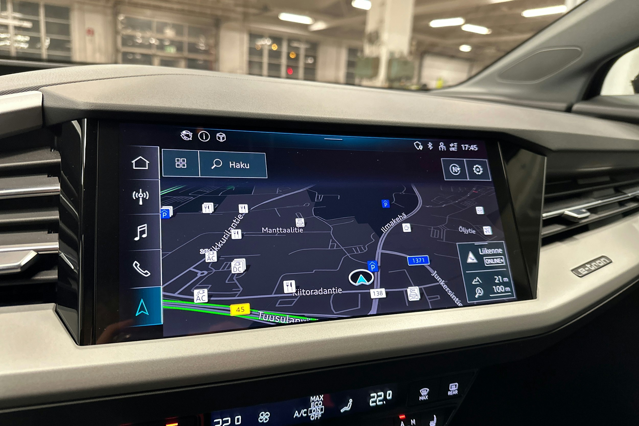 musta Audi Q4 e-tron 2024 kuva 22.