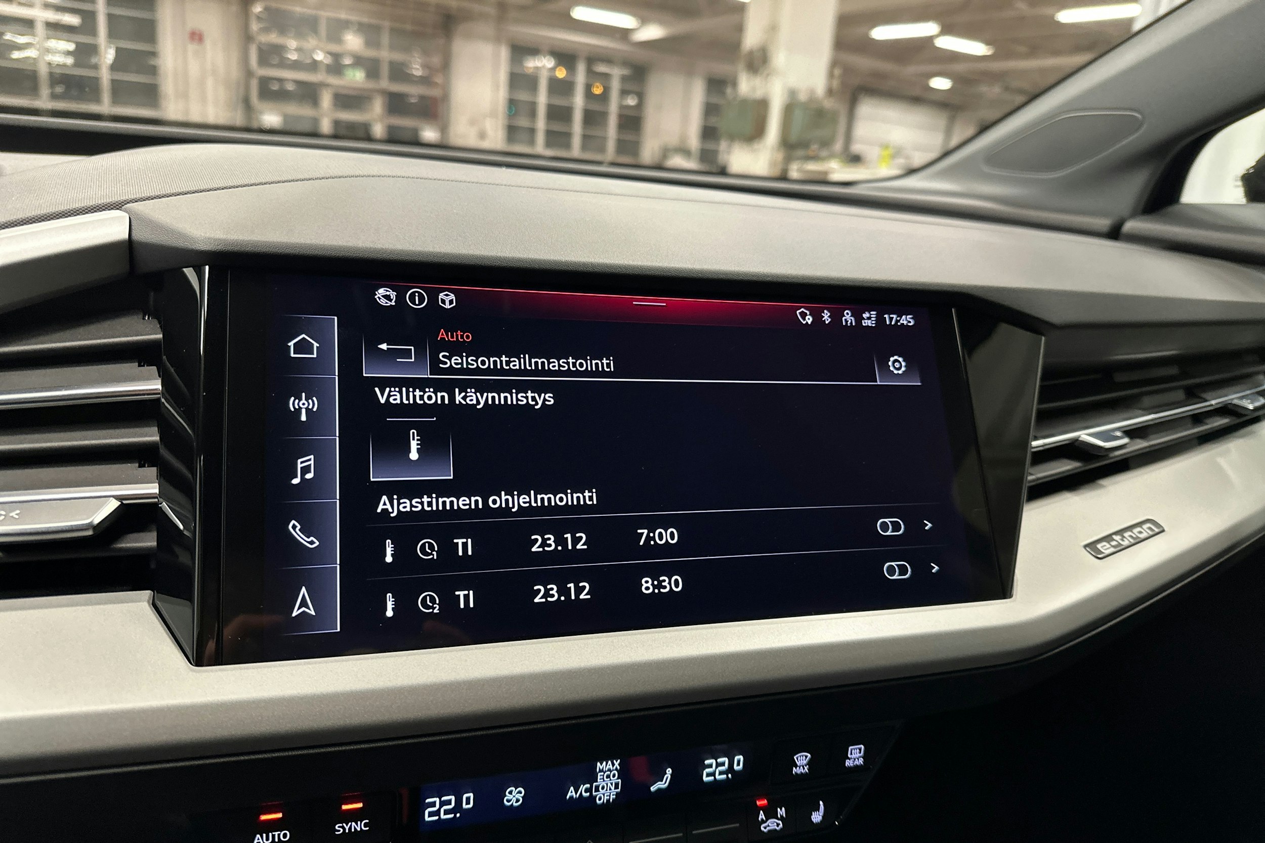 musta Audi Q4 e-tron 2024 kuva 23.