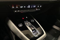 musta Audi Q4 e-tron 2024 kuva 26.