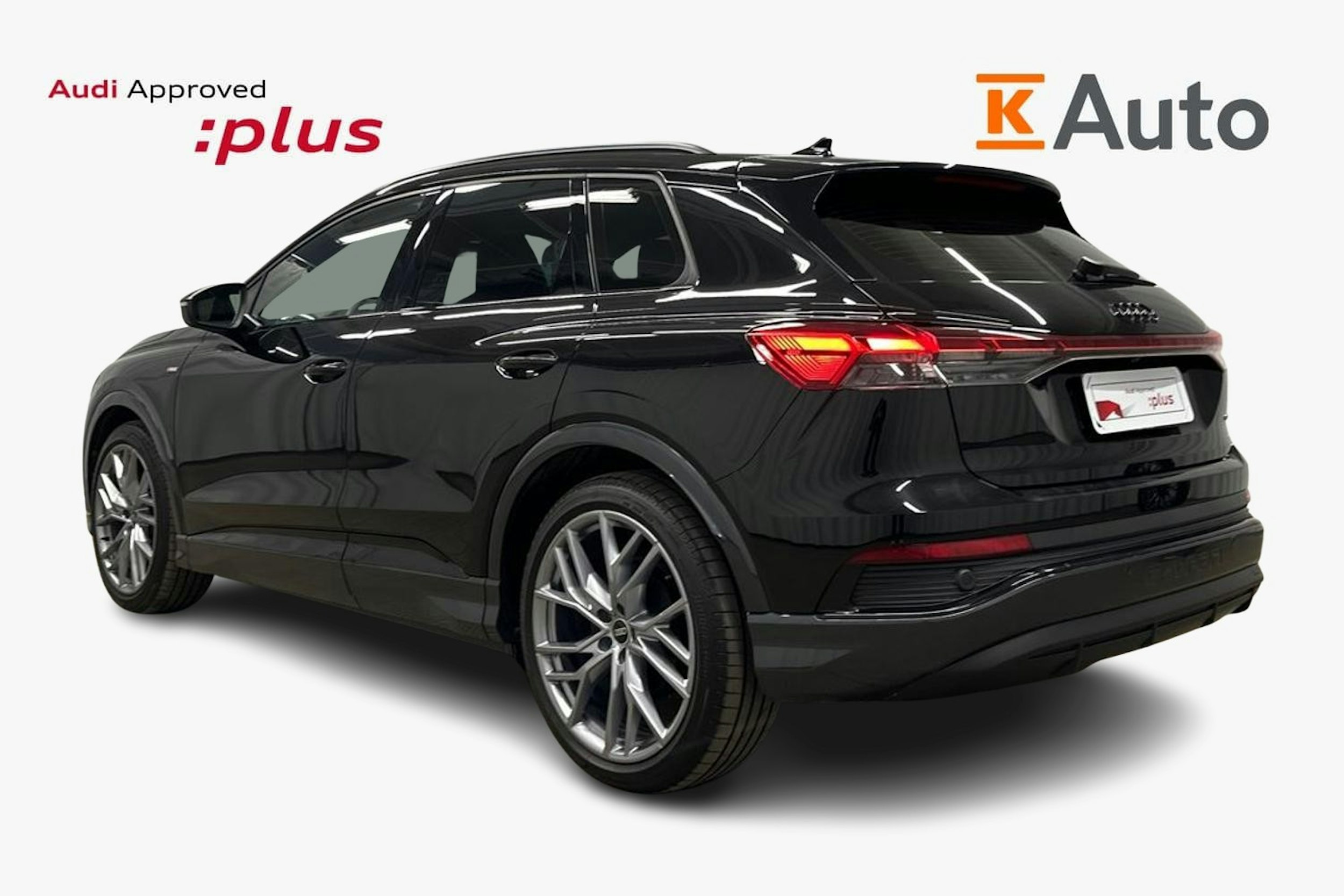 musta Audi Q4 e-tron 2024 kuva 2.