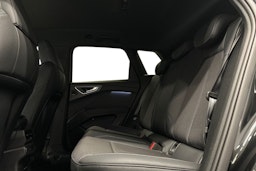 musta Audi Q4 e-tron 2024 kuva 10.