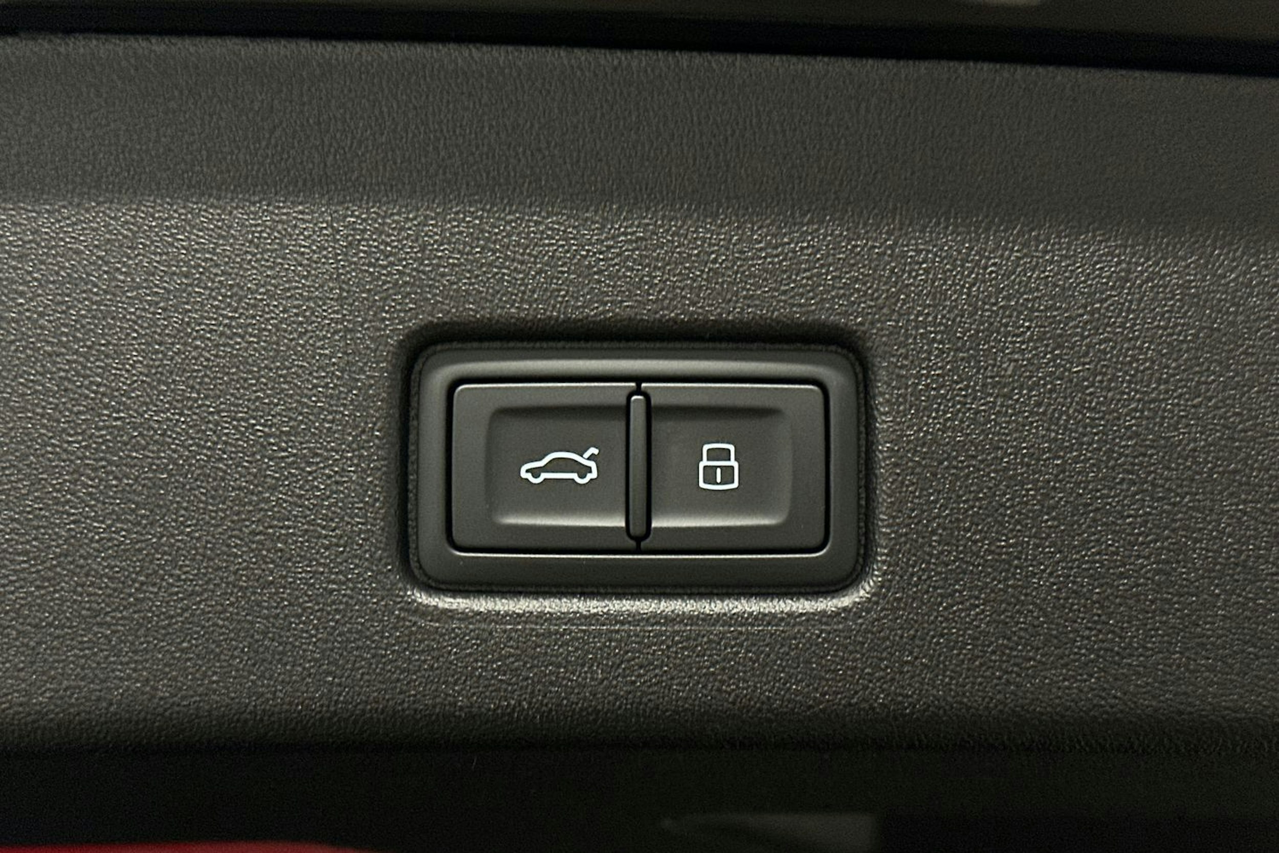 musta Audi Q4 e-tron 2024 kuva 14.