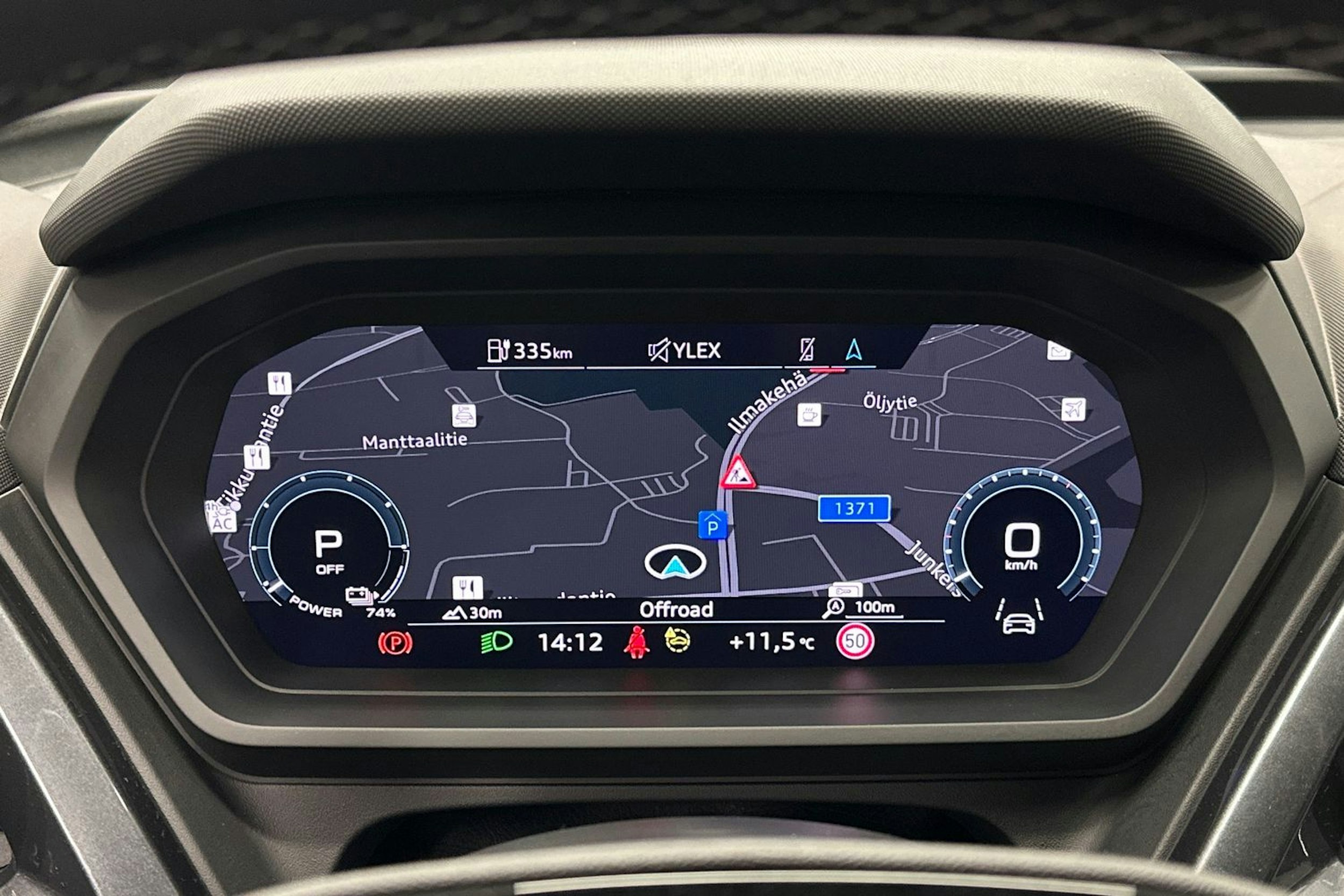 musta Audi Q4 e-tron 2024 kuva 17.