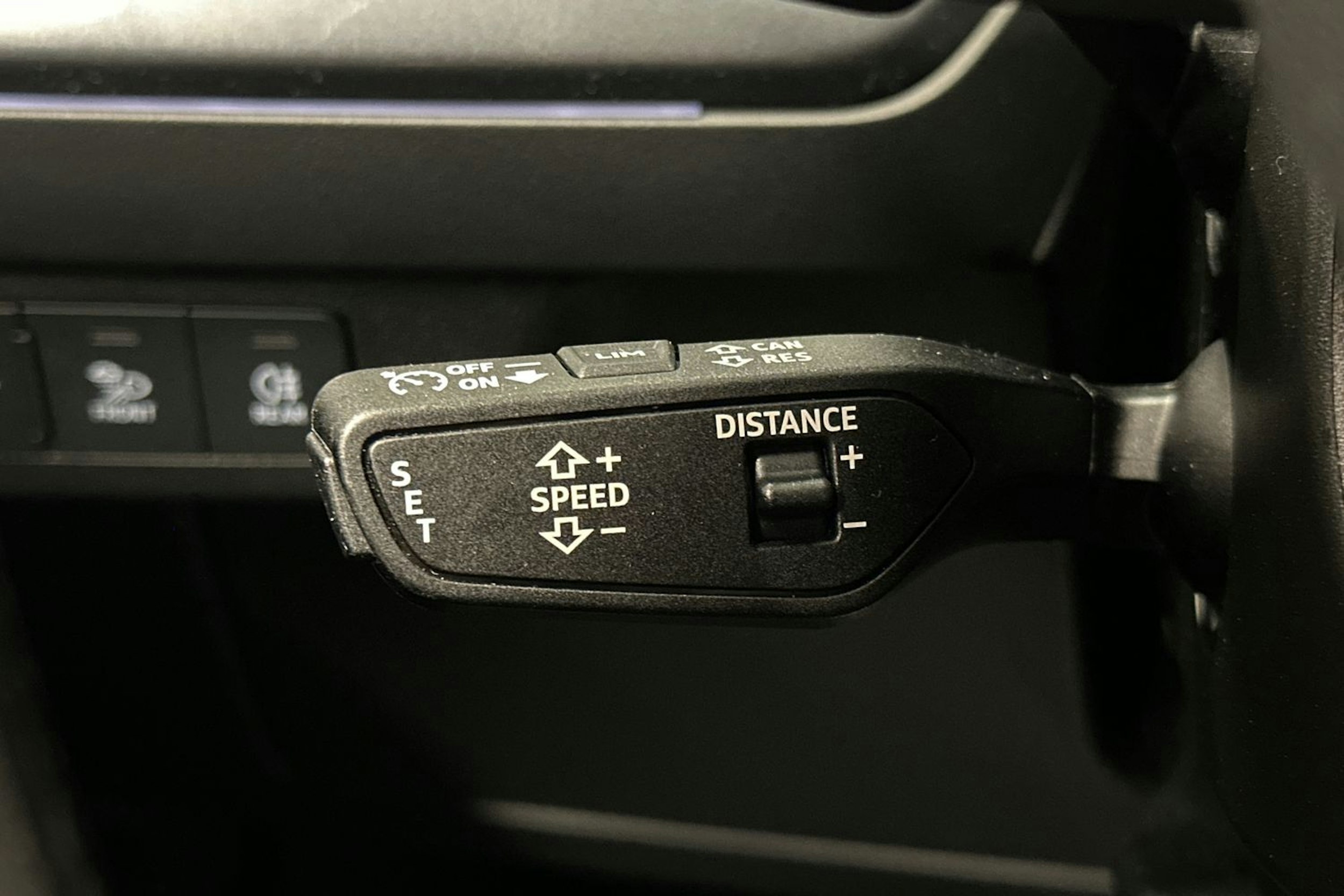 musta Audi Q4 e-tron 2024 kuva 20.