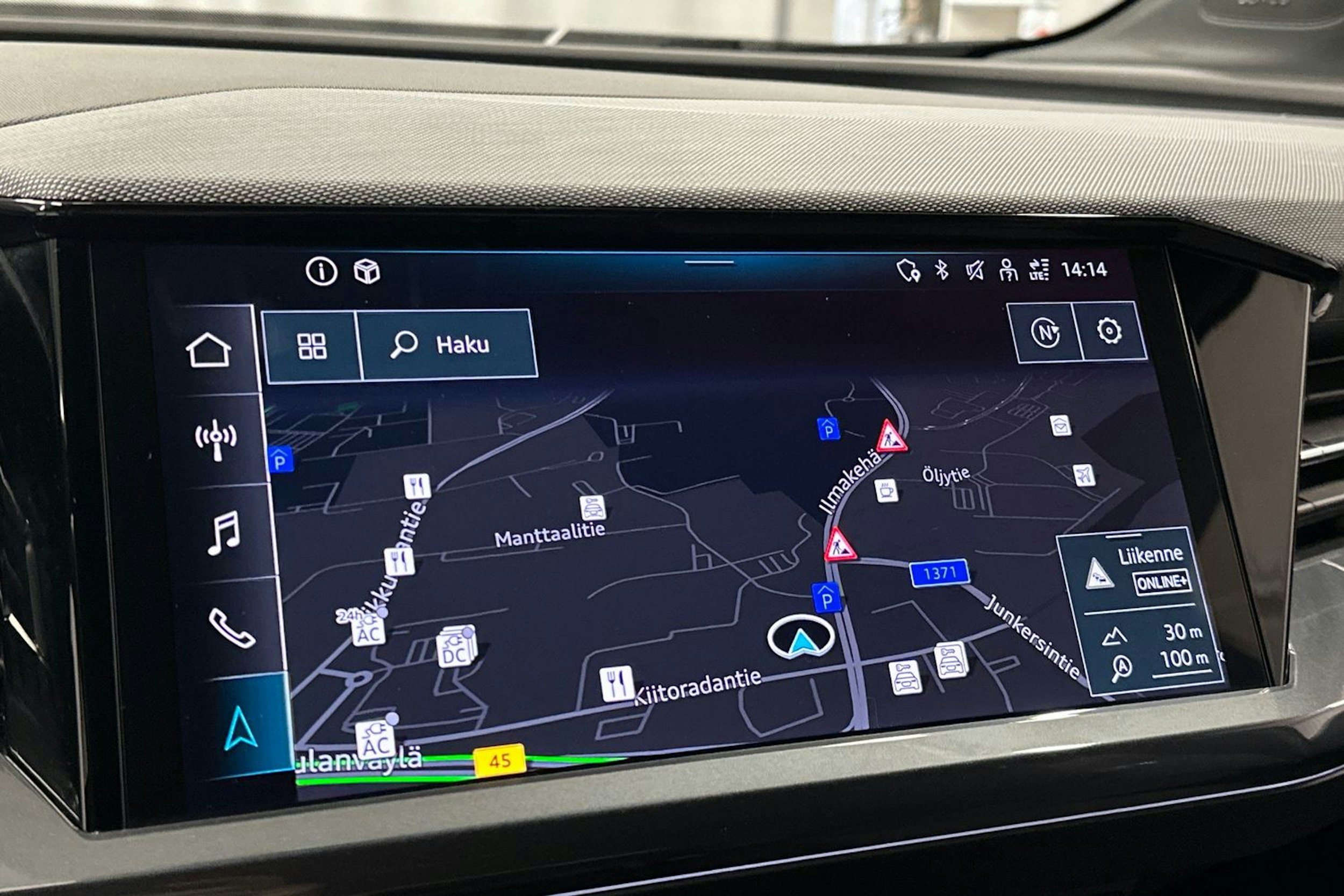 musta Audi Q4 e-tron 2024 kuva 25.