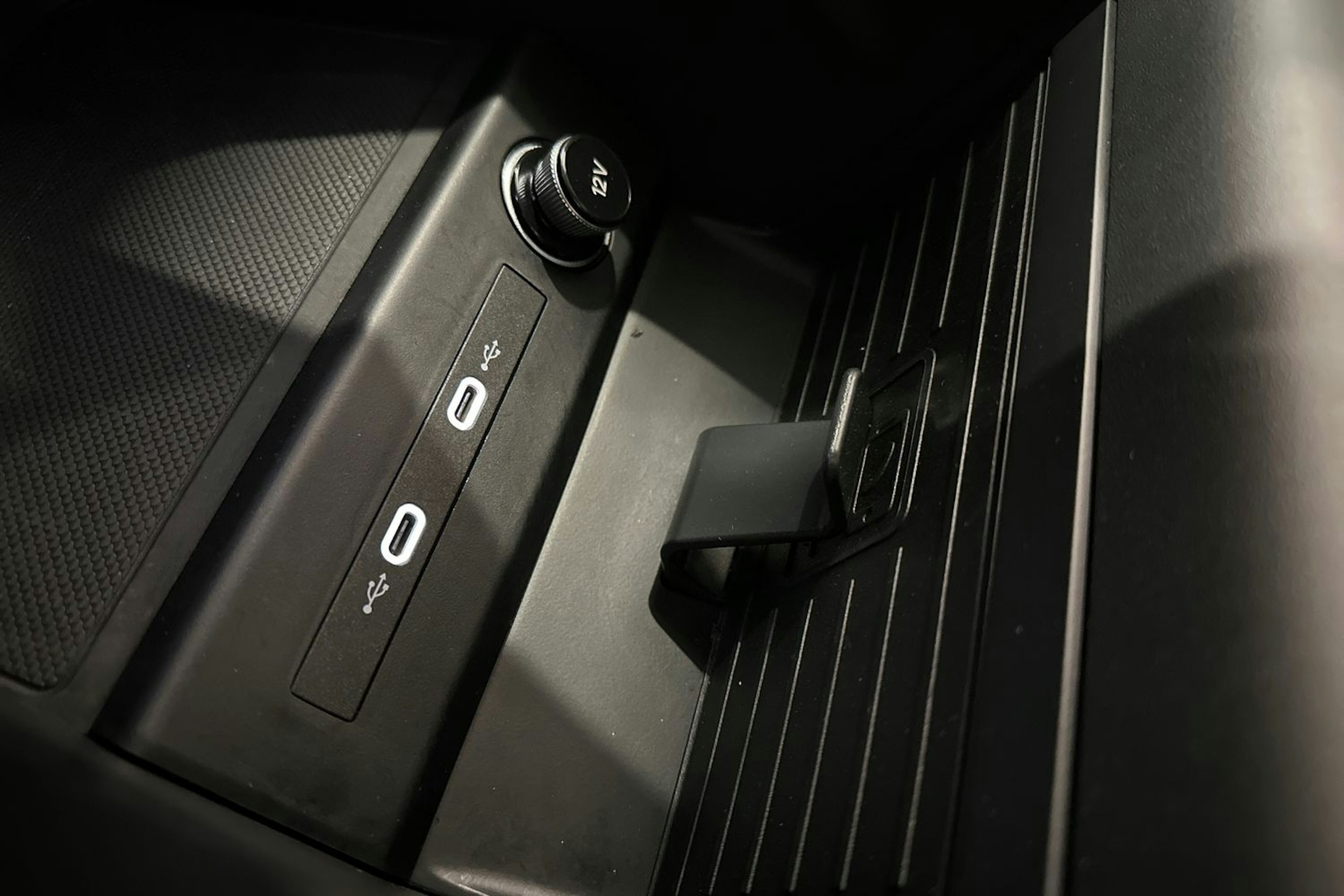 musta Audi Q4 e-tron 2024 kuva 33.