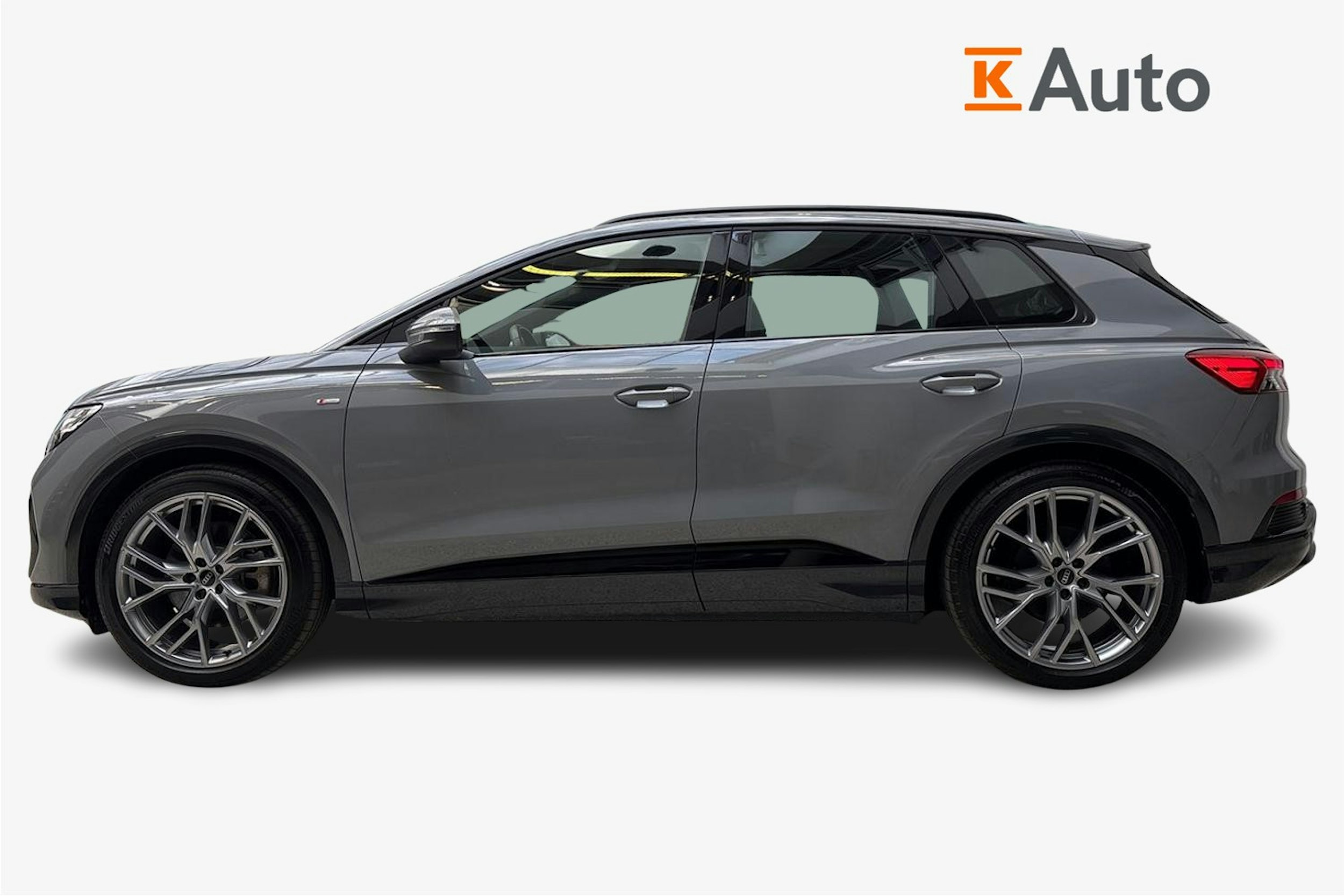 harmaa Audi Q4 e-tron 2024 kuva 6.