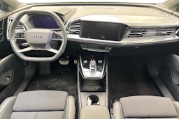 harmaa Audi Q4 e-tron 2024 kuva 9.