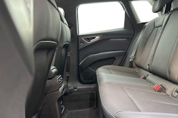 harmaa Audi Q4 e-tron 2024 kuva 10.