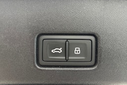 harmaa Audi Q4 e-tron 2024 kuva 14.