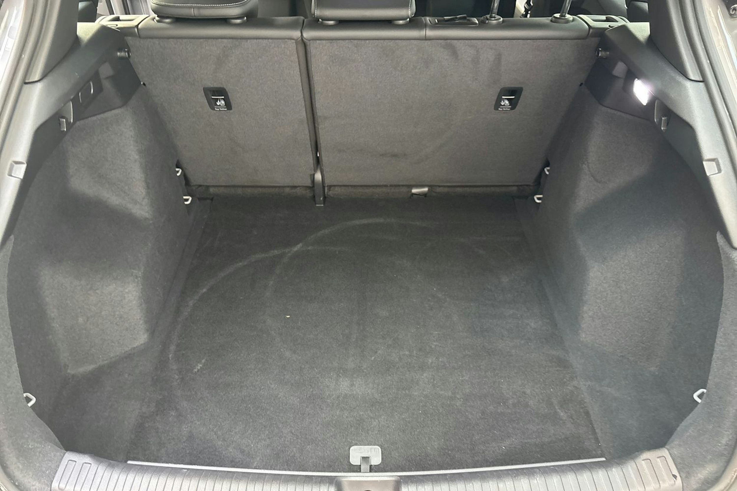harmaa Audi Q4 e-tron 2024 kuva 15.