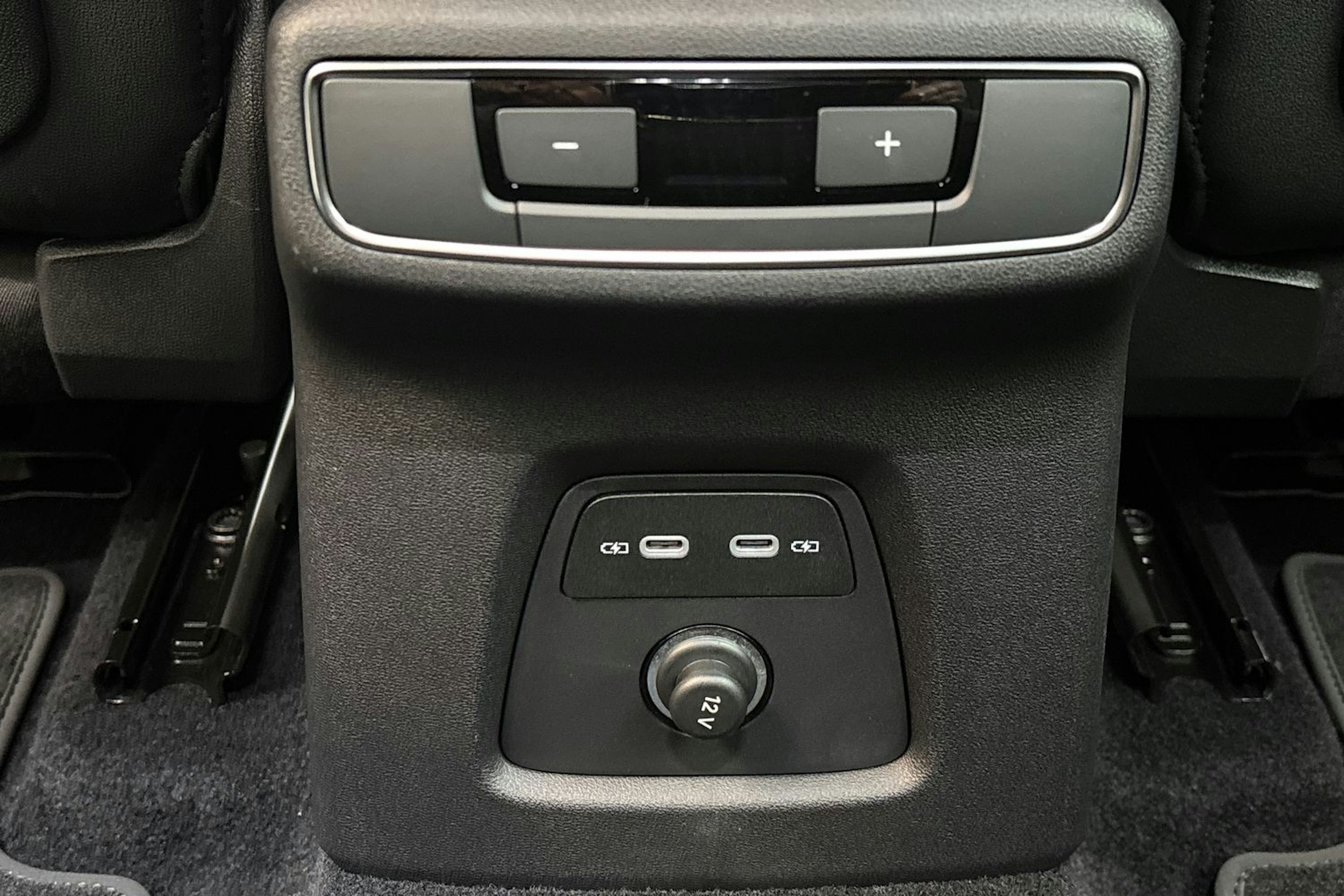 harmaa Audi Q4 e-tron 2024 kuva 18.